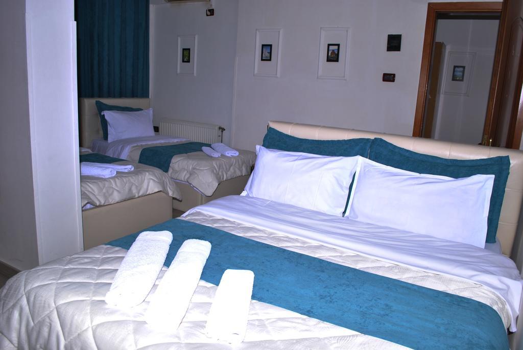 Hotel The First ジロカストラ エクステリア 写真